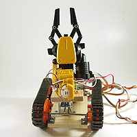 ロボットアーム搭載リモコンクローラー
