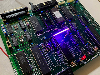 �d�q�L�b�g